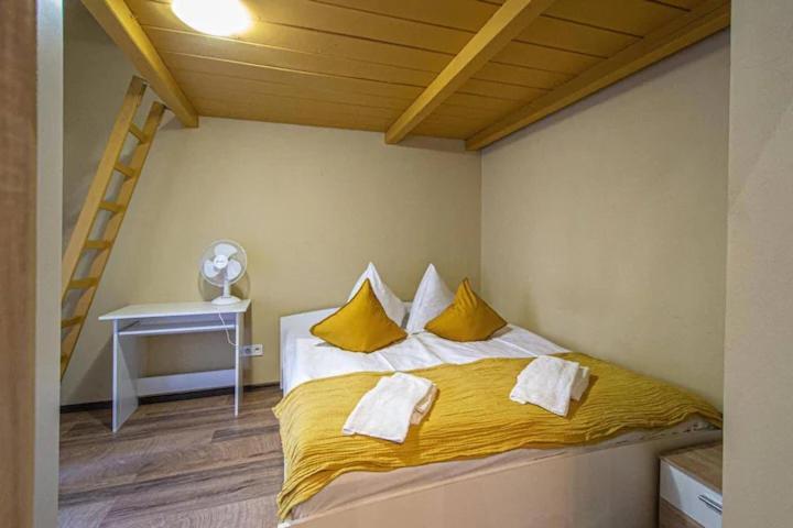 Cozy Homestay At Prague Main Station Extérieur photo