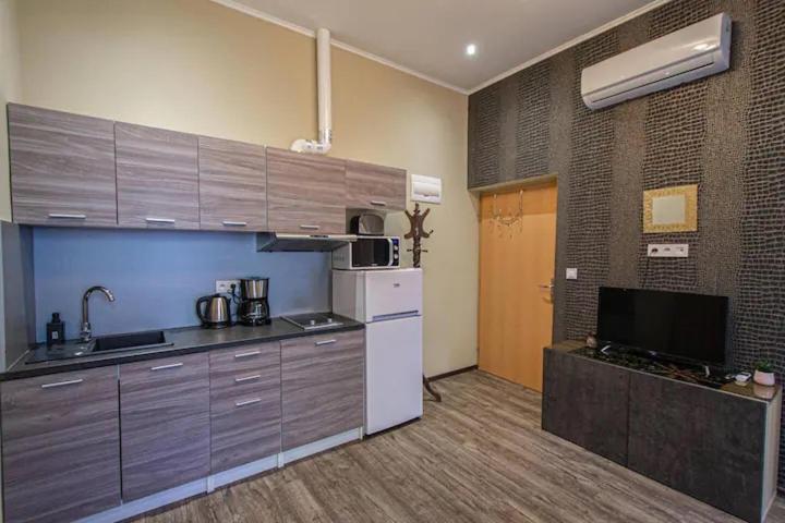 Cozy Homestay At Prague Main Station Extérieur photo