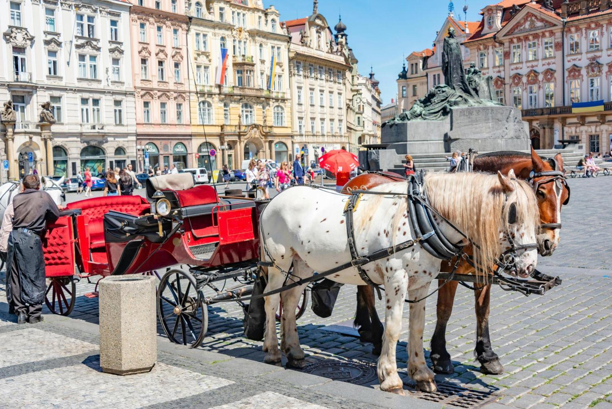 Cozy Homestay At Prague Main Station Extérieur photo