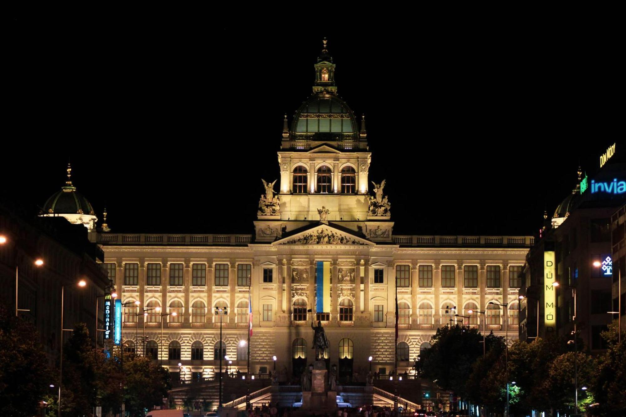 Cozy Homestay At Prague Main Station Extérieur photo