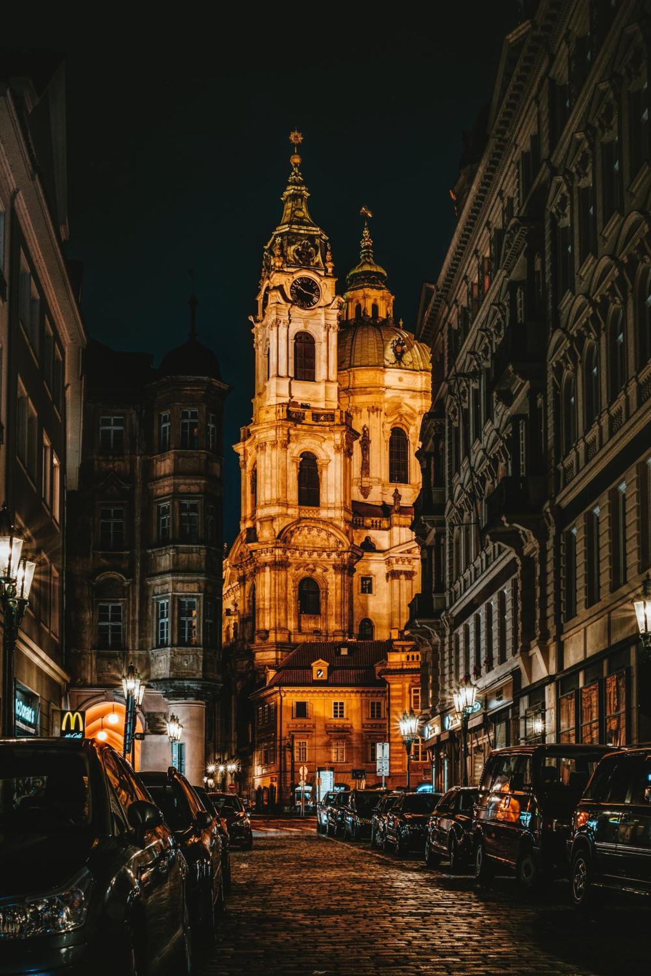Cozy Homestay At Prague Main Station Extérieur photo